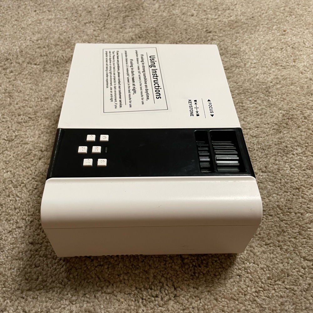 Projector - Picture 2 of 5